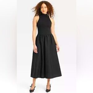 NWOT black maxi dress ⭐️